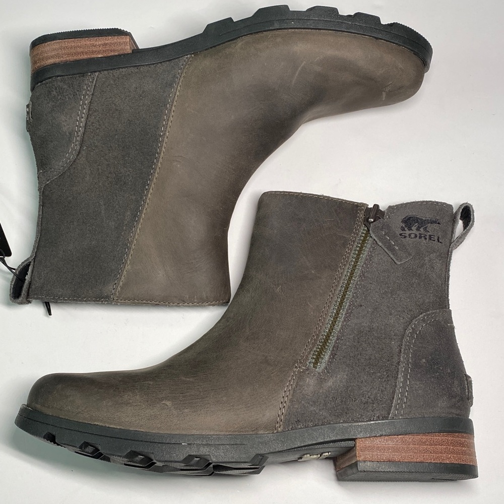 NIB Sorel Women’s Emilie Waterproof Bootie Dark Green Side Zipper Size 8